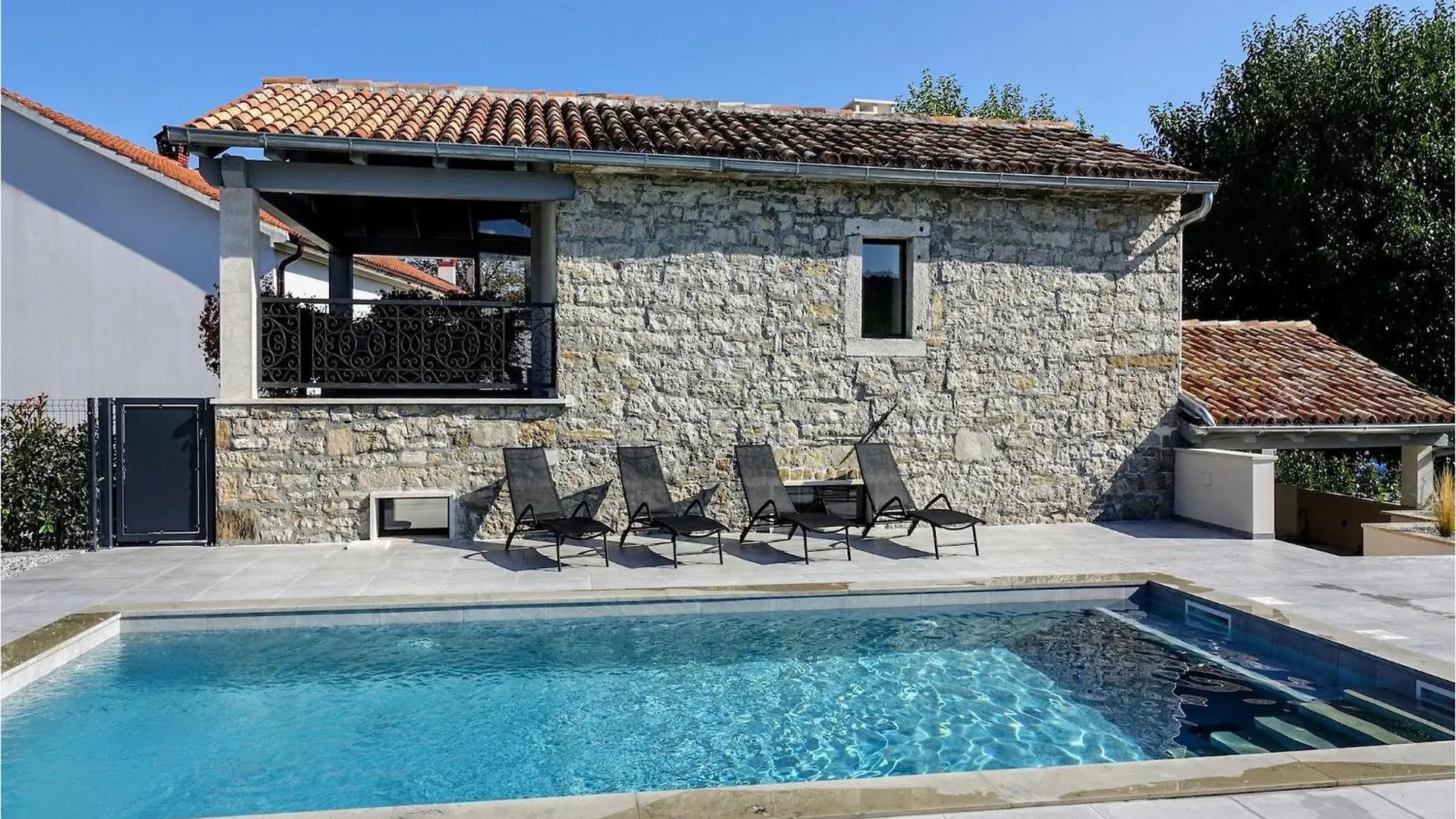 Lovely Home In Central Istria With Outdoor Swimming Pool Zarecje